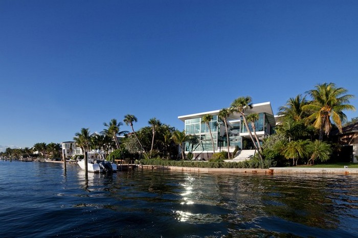 CORAL GABLES WATERFRONT RESIDENCE FROM TOUZET STUDIO